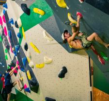 Grimpeur Blocabrac escalade indoor Saint Etienne